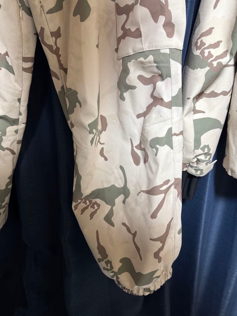 スノーボードウェアセット　NOMADIK ノマディック　カモフラージュ XXL