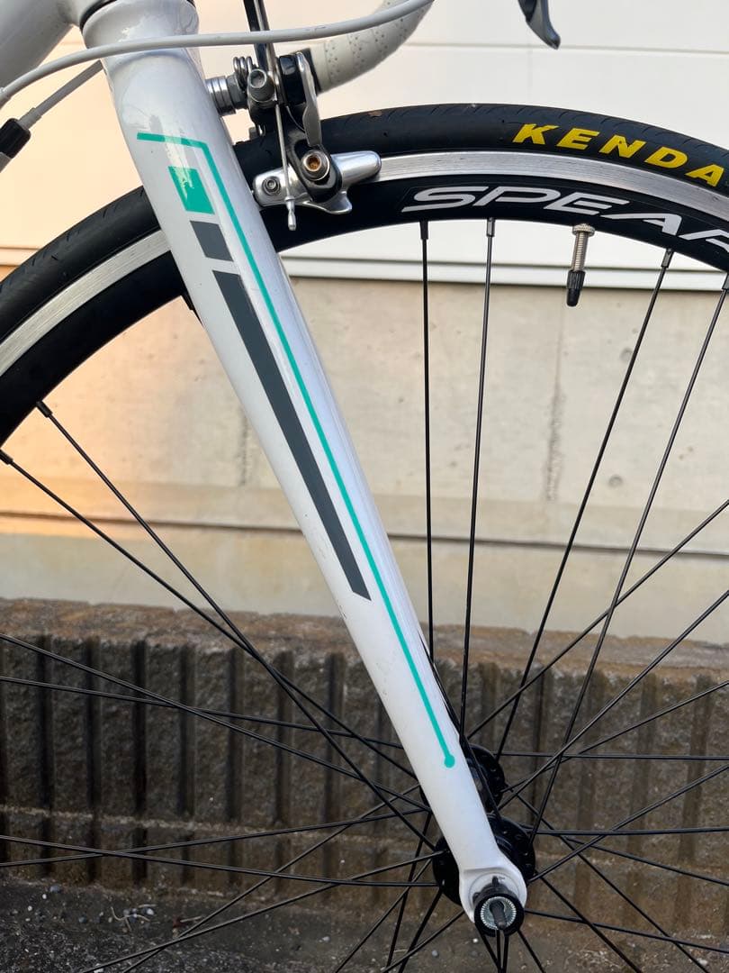 SPEAR SPR-7016 Claris搭載 ロードバイク ホワイト