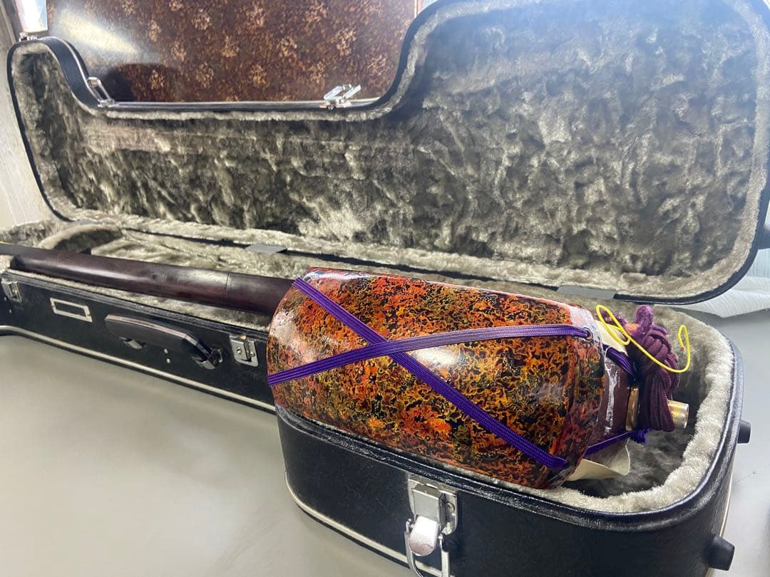 天*水様 三味線　ハードケース付き　津軽三味線？