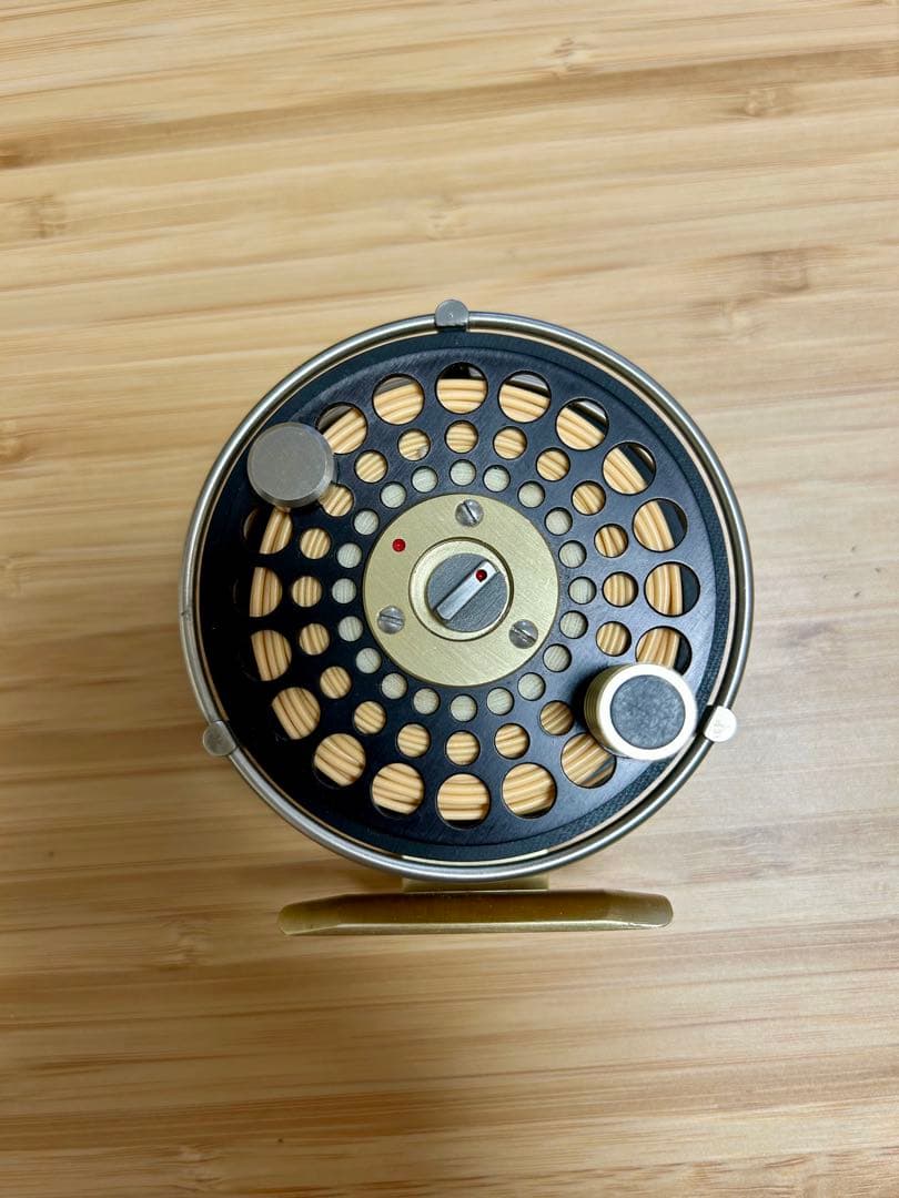 アリハートフライリールF2