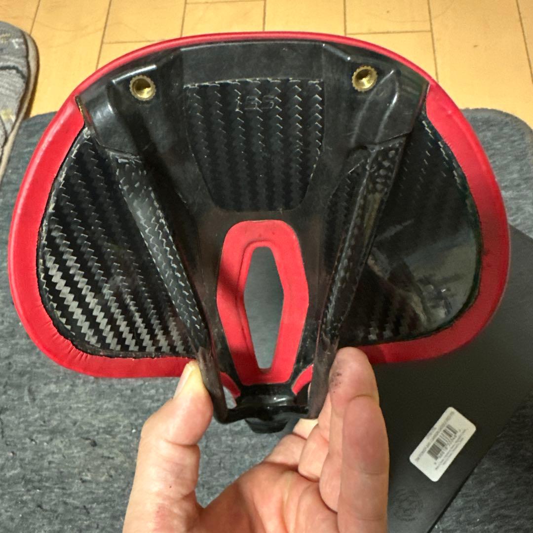 ひ*ん様 S-WORKS POWER ARC RED 155 カーボンサドル