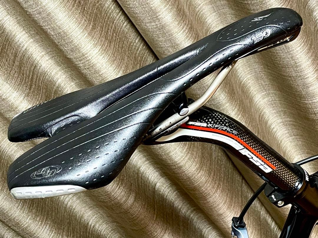 カスタムアップグレード済 GUSTO COBRA カーボンロード コーティング済