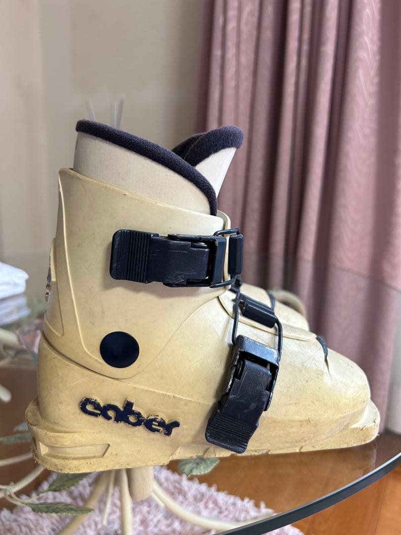 スキーブーツ　ジュニア　カベール　Caber 実用不可　展示用　関係者向け