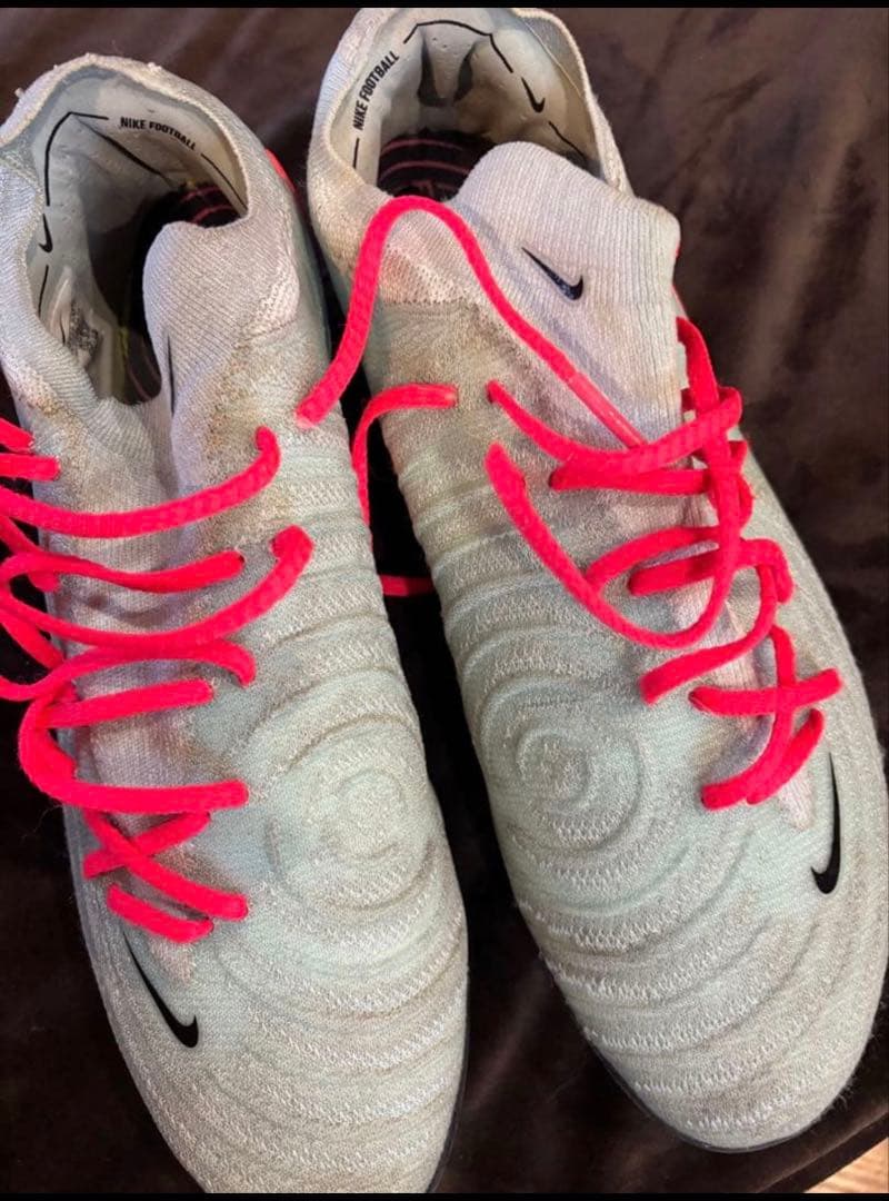 Nike サッカーシューズ ホワイト/ピンク