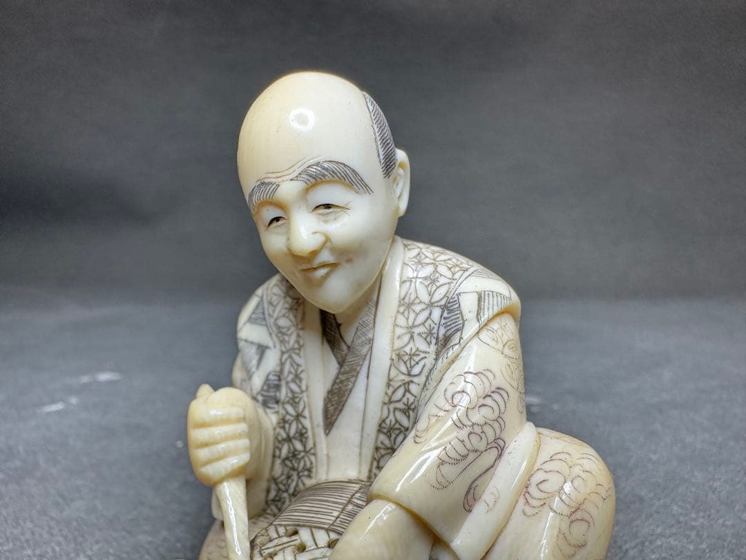 極上　天然素材　置物　根付　　アンティーク　和彫　骨董　飾り物　古美術品