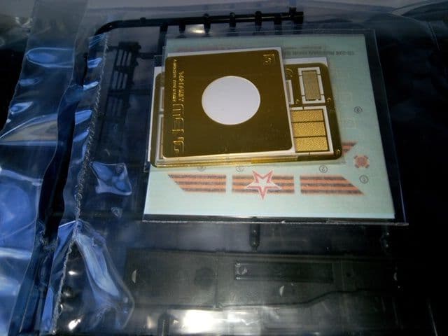 U*O様 未組立！1/35 MENG TS-028 ロシア連邦主力戦車T-72B