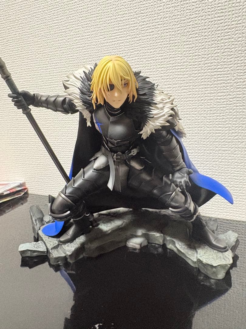 ファイアーエムブレム　風花雪月　ディミトリ　フィギュア