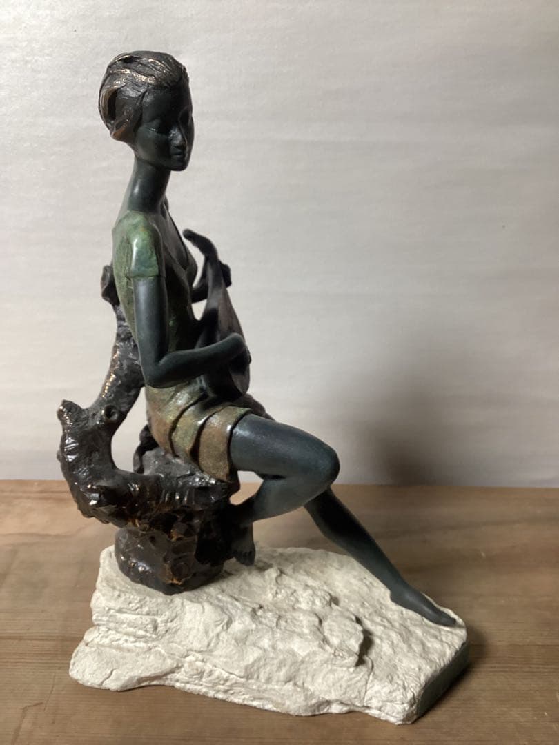 青銅製 マンドリンを弾く女性 彫刻 ２９cm ラフエンテ作