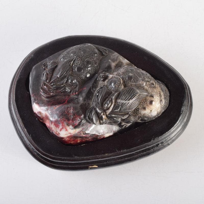 中国　玉石鶏血石彫刻　神獣　置物　唐木台付　C　9211
