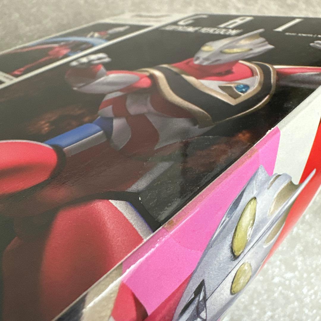 ★新品★ ウルトラマンガイア ウルトラアクト BANDAI フィギア おもちゃ