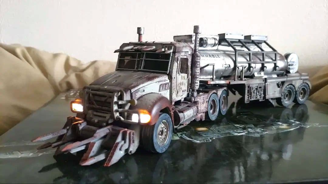 AlienAttack製MACTRON フィギュア