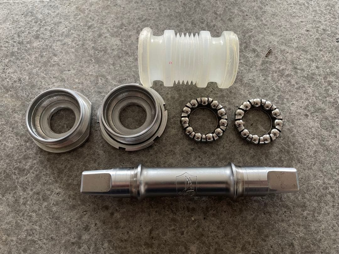 Campagnolo カンパニョーロ BB ボトムブラケット