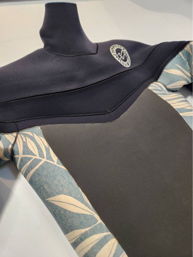 【BILLABONG】ウェットスーツ セミドライMLサイズ