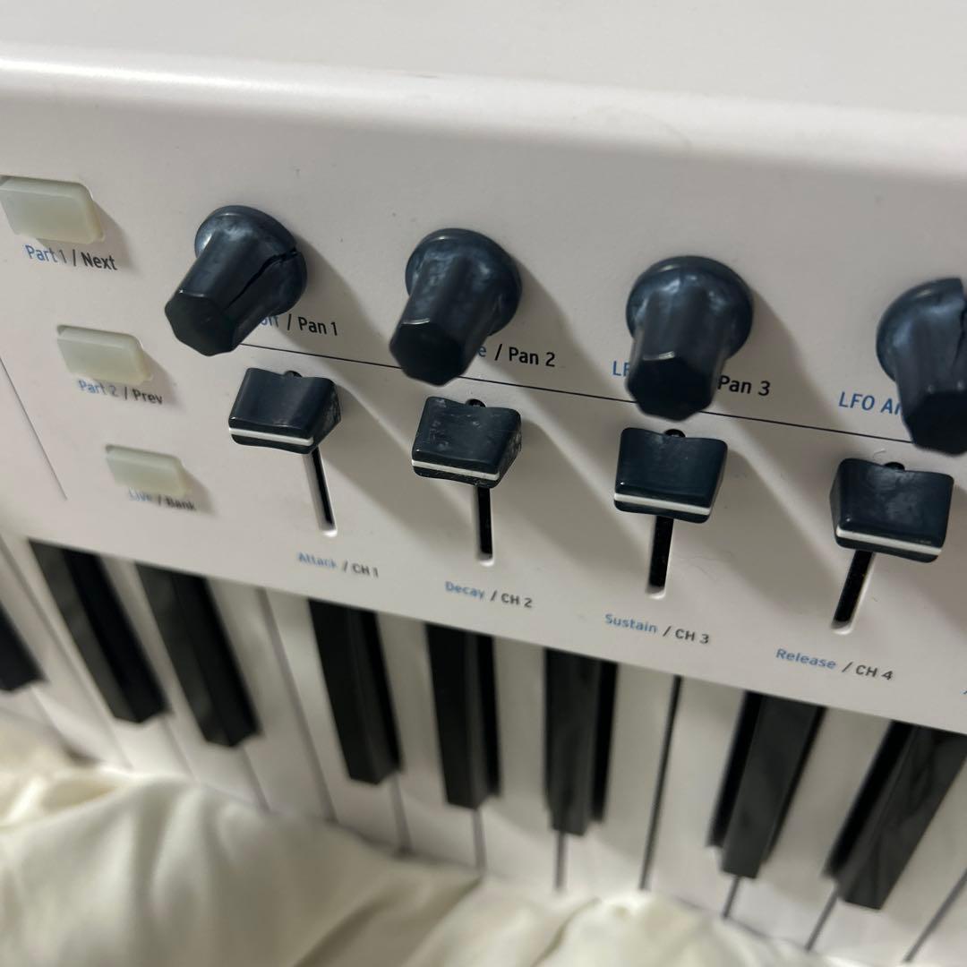 Arturia MIDIキーボード KeyLab Essential 49