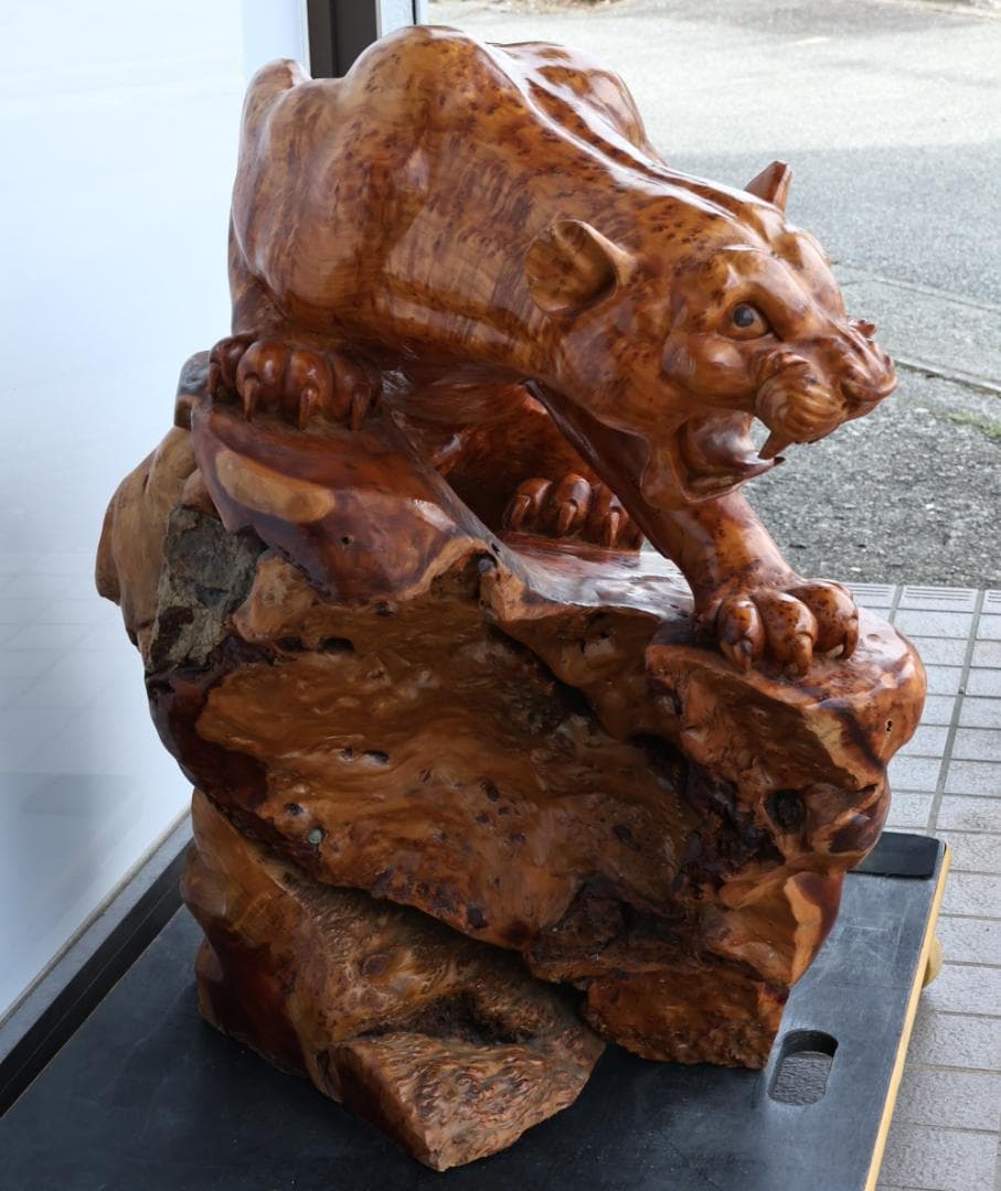 メル82601　木彫　玉杢　泡杢　石噛　一刀彫　豹　眼木象嵌　BK145