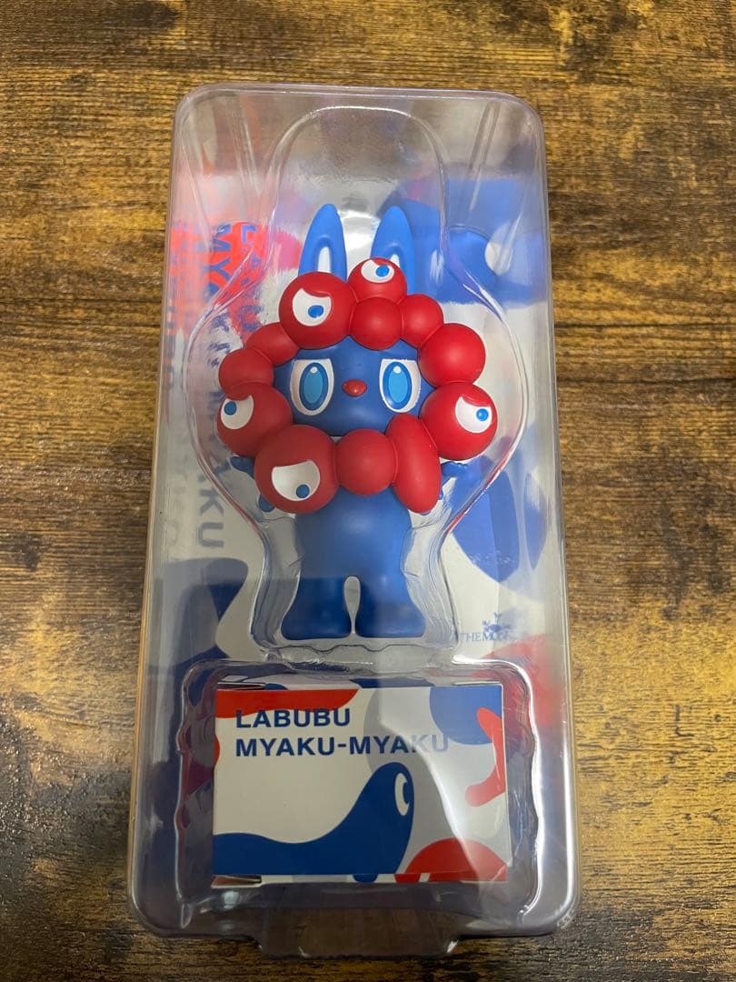 万博　ラブブ　ミャクミャク　LABUBU MYAKU-MYAKU