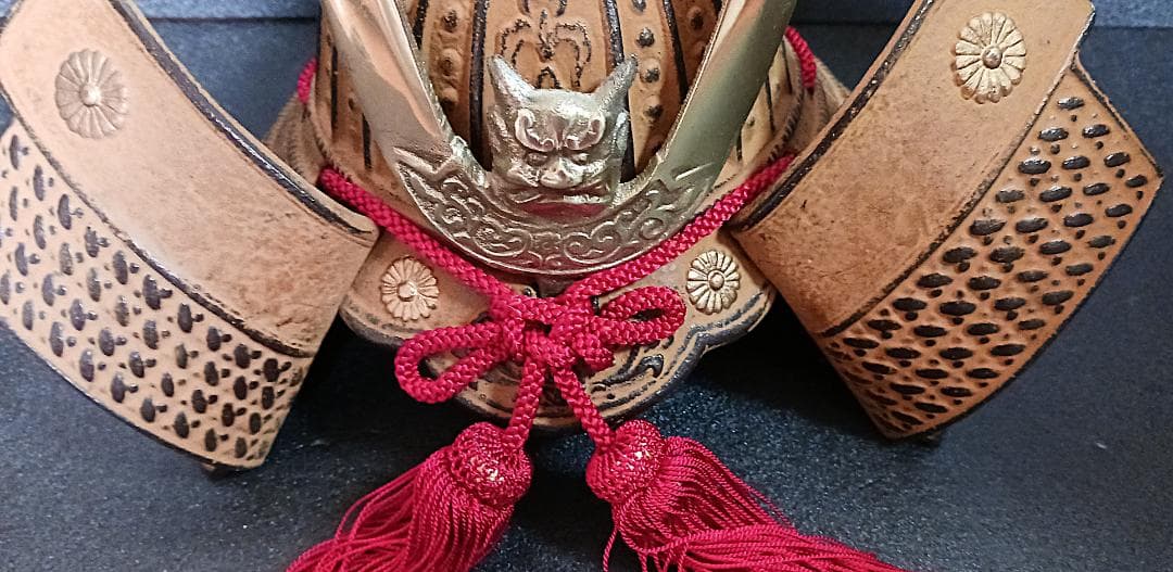 【希少品】　高岡　金次銅器製　出世兜　兜　金属工芸 鉄製 鋳物　端午の節句　置物