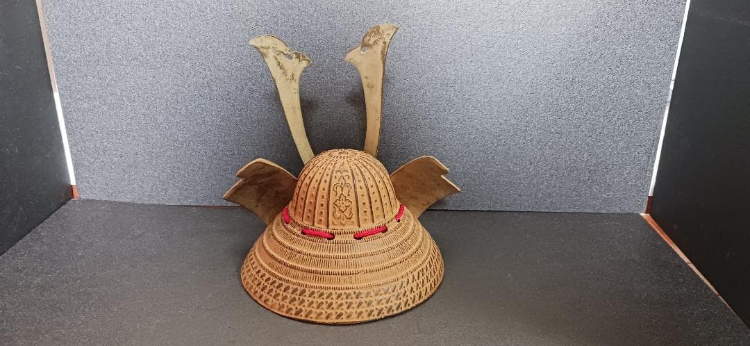 【希少品】　高岡　金次銅器製　出世兜　兜　金属工芸 鉄製 鋳物　端午の節句　置物
