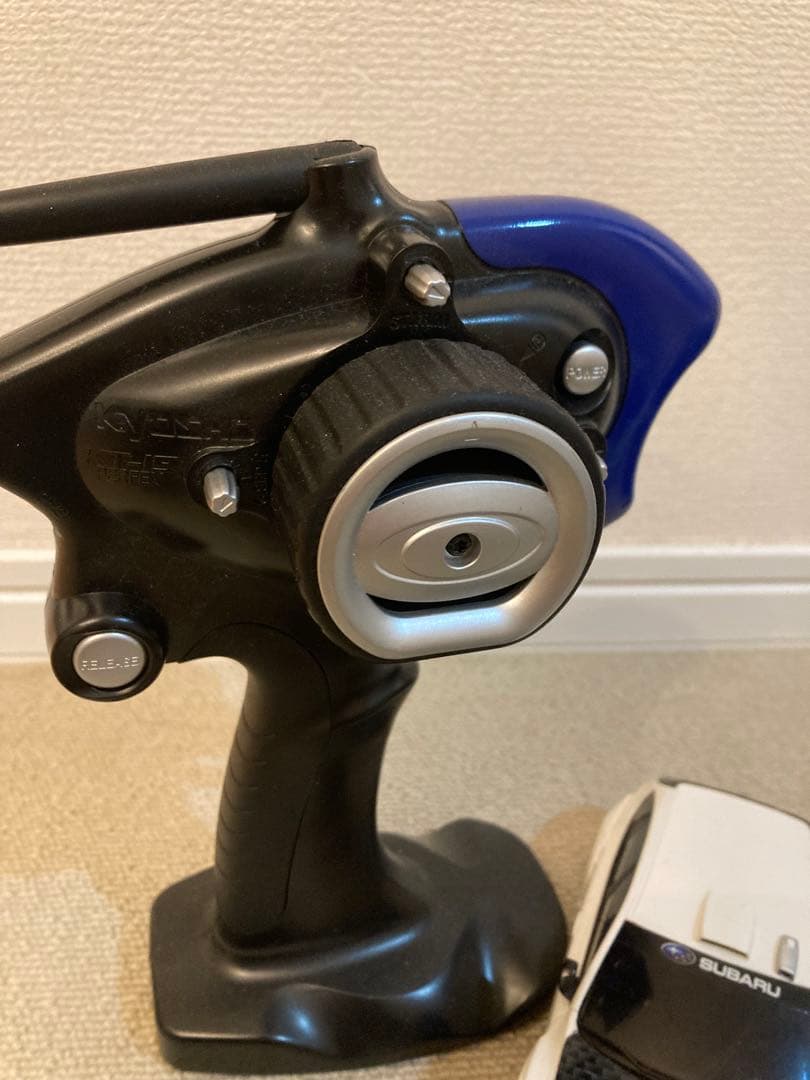 SUBARU AWD ラジコンカー LEDライト付き