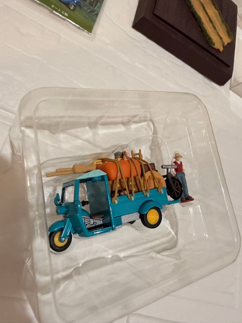 ジブリがいっぱい　トミカリミテッドコレクション　となりのトトロオート三輪車