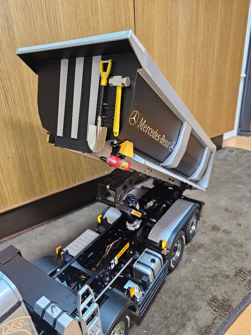 タミヤ　ベンツ AROCS　4151 8×4 フルオペレーション　セット