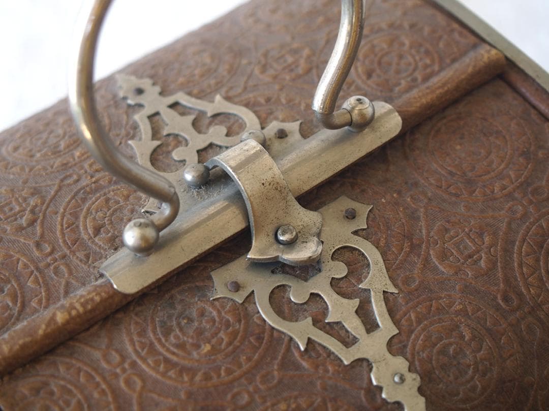 天使のエンボス模様 ロココ調デザイン 蓋付き宝石箱 小物入れ/K387