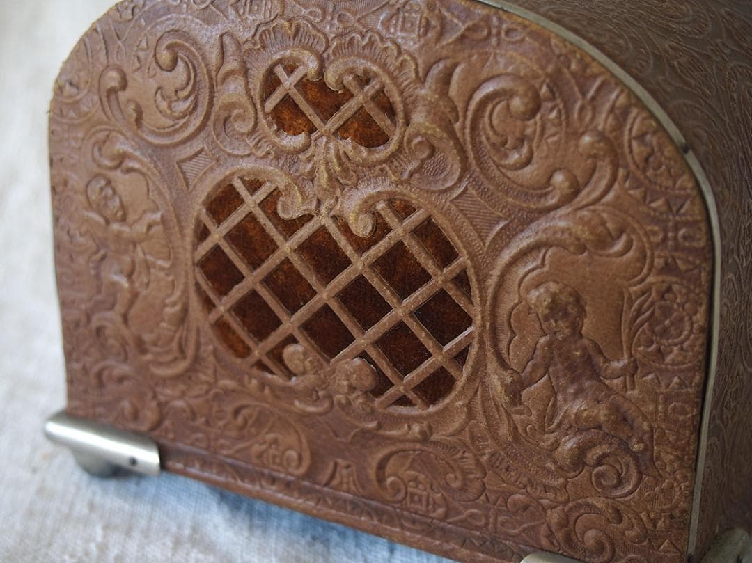 天使のエンボス模様 ロココ調デザイン 蓋付き宝石箱 小物入れ/K387