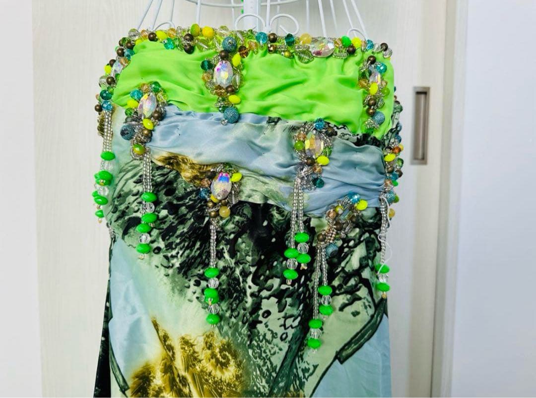 Hanan（ハナン）ベリーダンス 衣装 黄緑 柄あり