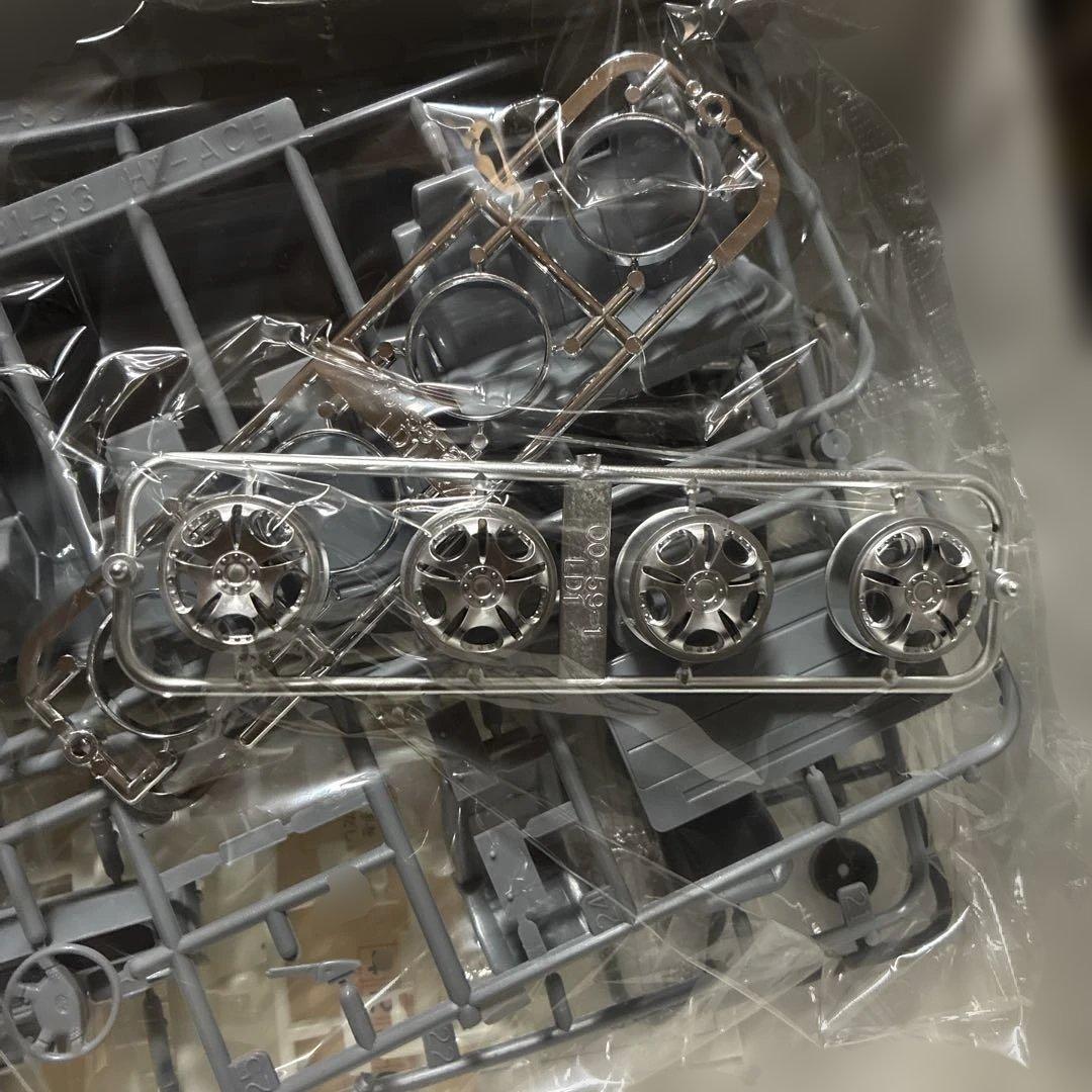 青島トヨタ ハイエース 初版ロッド