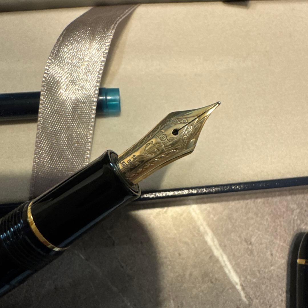 セーラー 万年筆 黒 金製ペン先