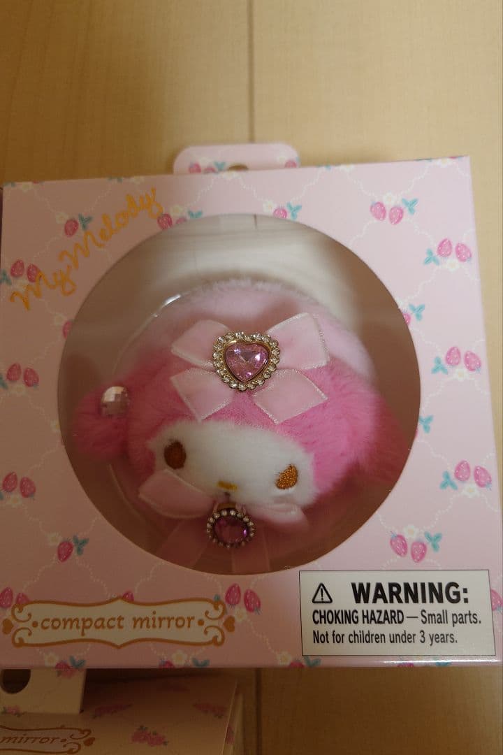 ♡新品♡サンリオ　マスコット付きダブルミラーセット