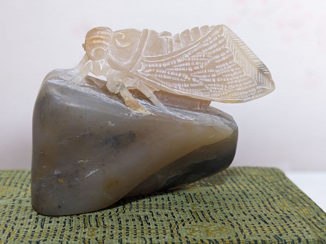 ♦中国工芸美術品 極細密 蝉 透かし彫り細工 縁起物 置物飾り 綺麗な美品