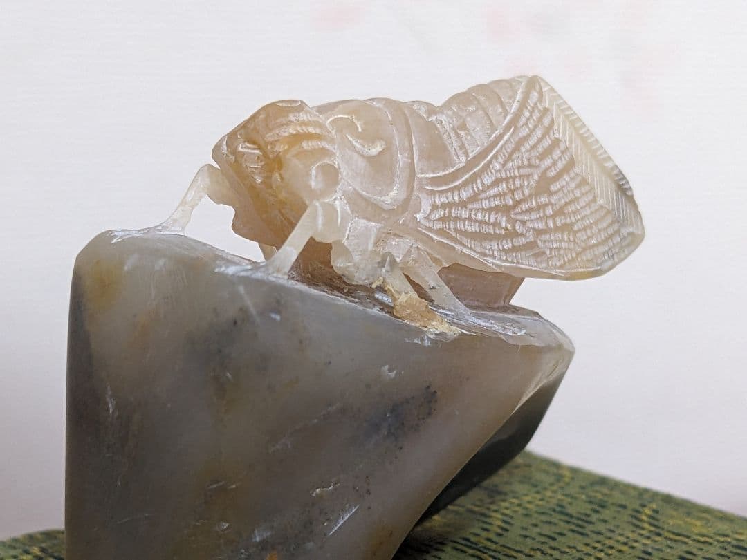 ♦中国工芸美術品 極細密 蝉 透かし彫り細工 縁起物 置物飾り 綺麗な美品