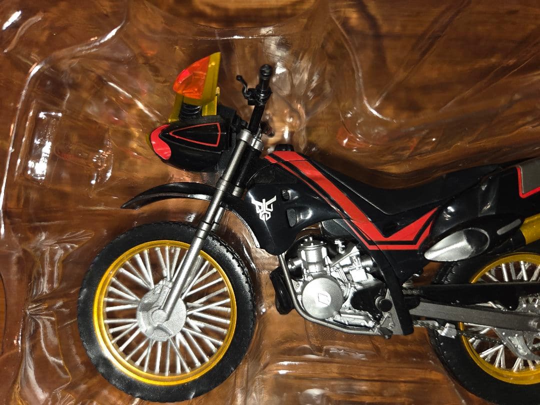 フィギュアーツ　仮面ライダークウガ　ビートチェイサー