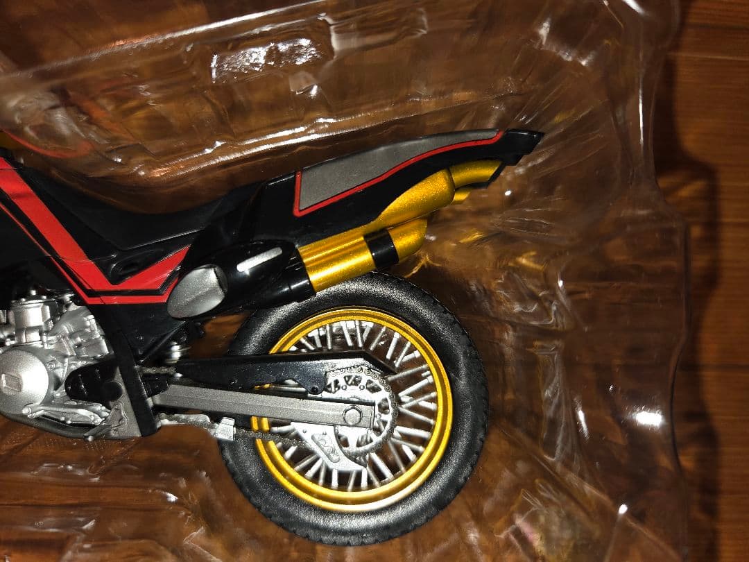 フィギュアーツ　仮面ライダークウガ　ビートチェイサー