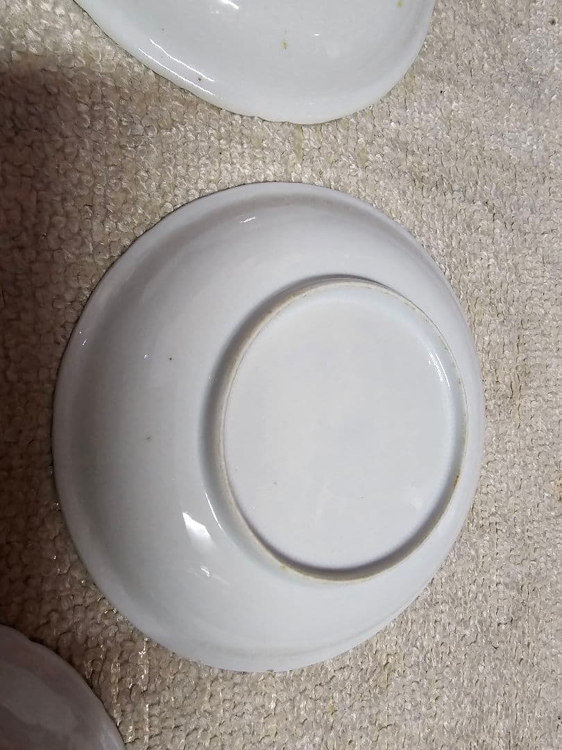 中国古美術 蔵出し品 新渡品 陽刻染付昆虫文皿 薄手 貴重な5枚組