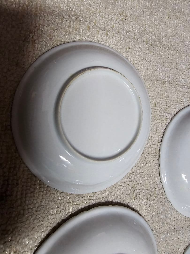 中国古美術 蔵出し品 新渡品 陽刻染付昆虫文皿 薄手 貴重な5枚組