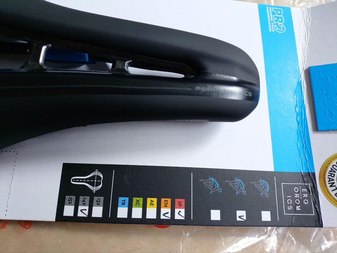 【未使用】SHIMANO PRO STEALTH CURVED 142mmサドル