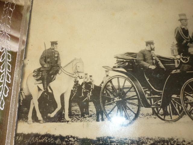 非売品 明治41年◆菊のご紋 立派な額装写真 陸軍特別大演習 明治天皇と乃木大将