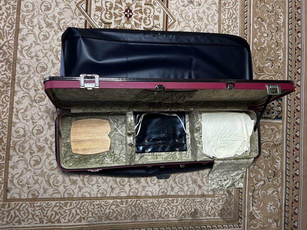 津軽三味線本体 太棹紫檀　美品　専用ケース付き