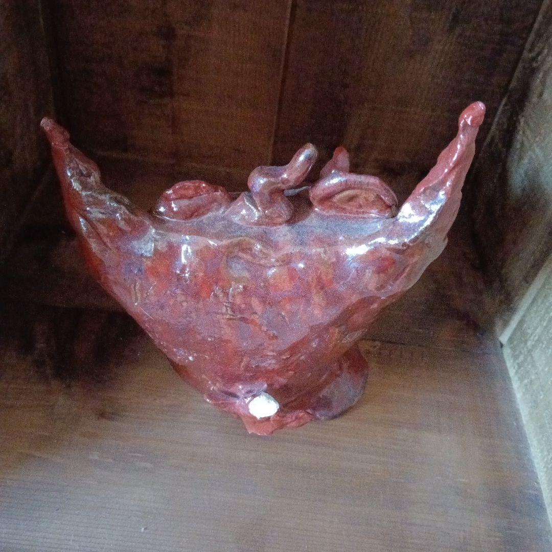 赤色の陶器 装飾品