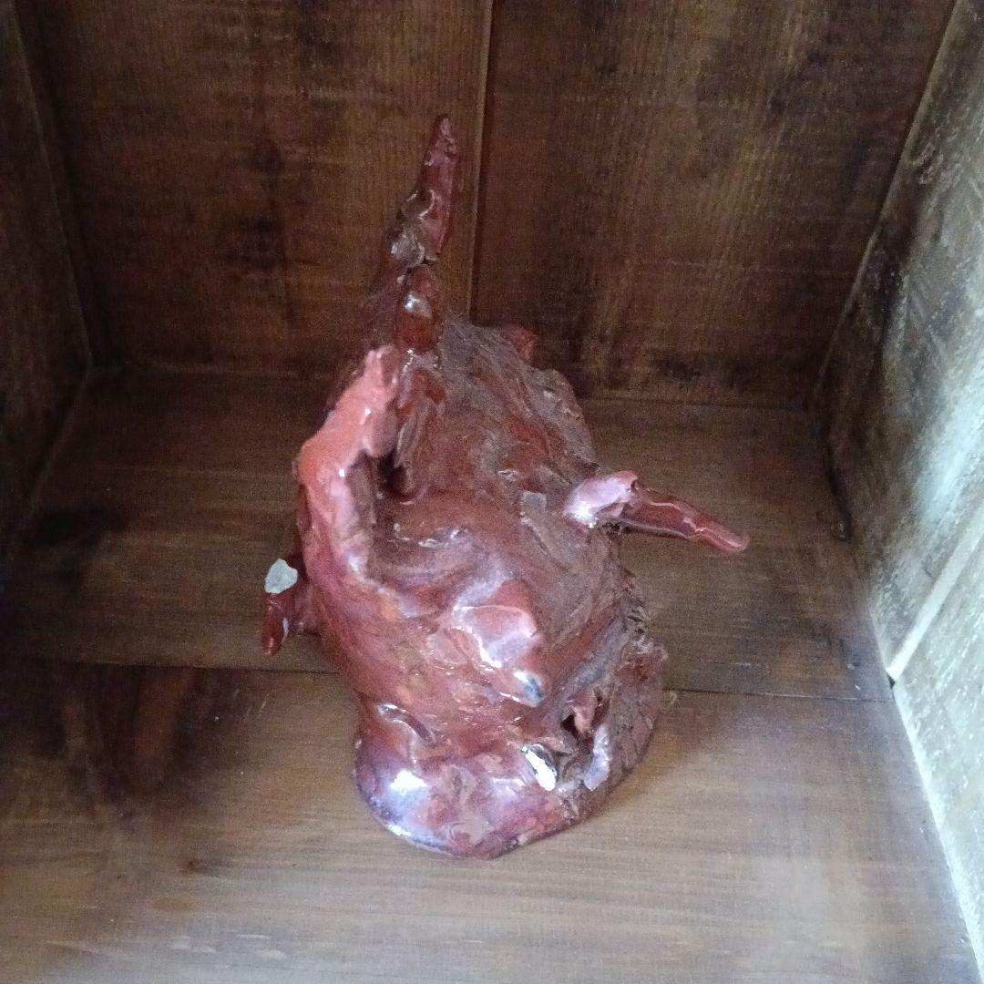 赤色の陶器 装飾品