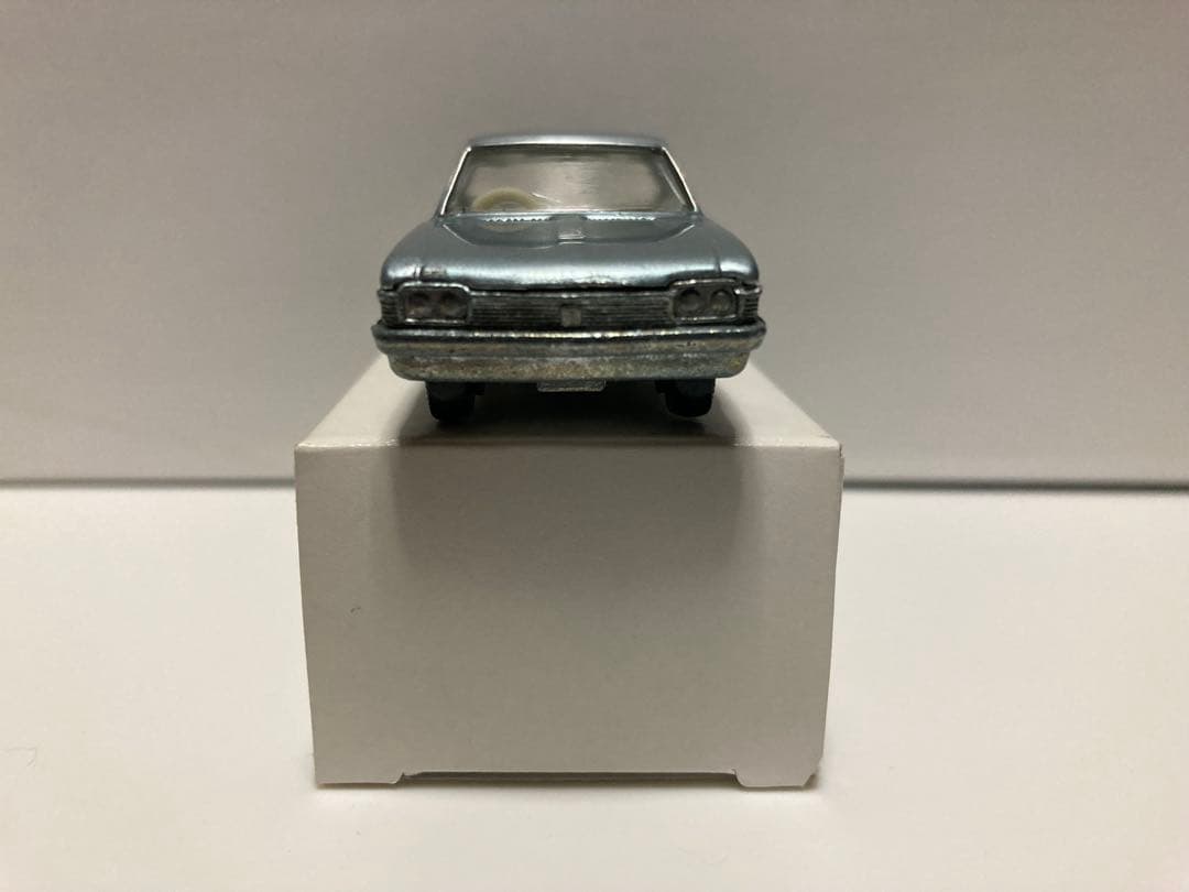 トミカ　日本製　クラウン　スーパーデラックス　1Aホイール　メタブルー