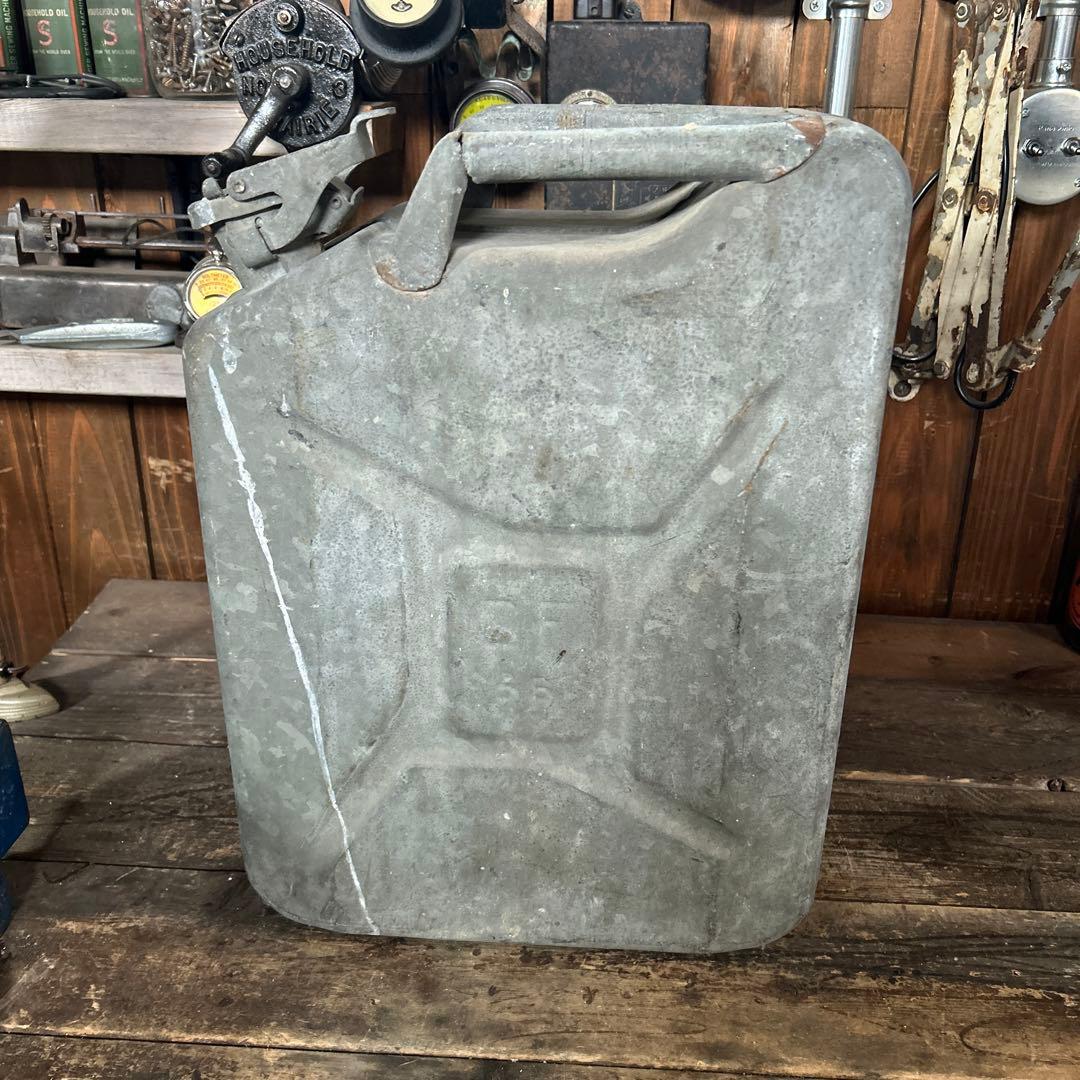 フランス　ビンテージ　ジェリ缶