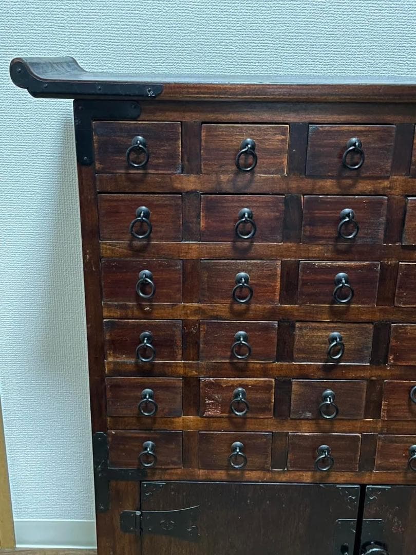 ：*）様 時代 李朝 真鍮金具 42杯 抽斗 薬箪笥 ヤクジャン 飾り棚 朝鮮棚