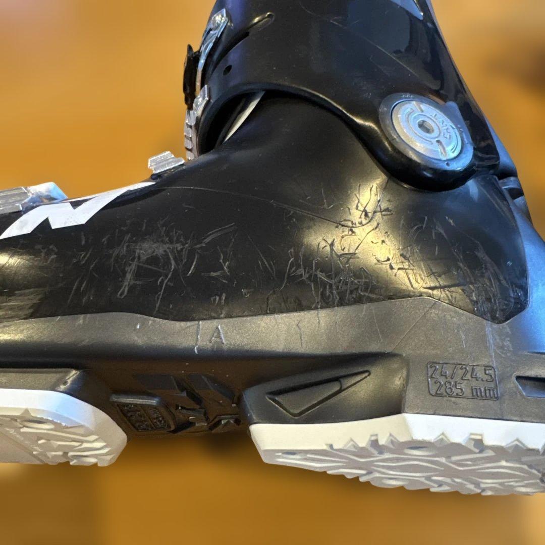 スキーブーツ　レディース　ノルディカ　ブラック　ホワイト　24.0〜24.5