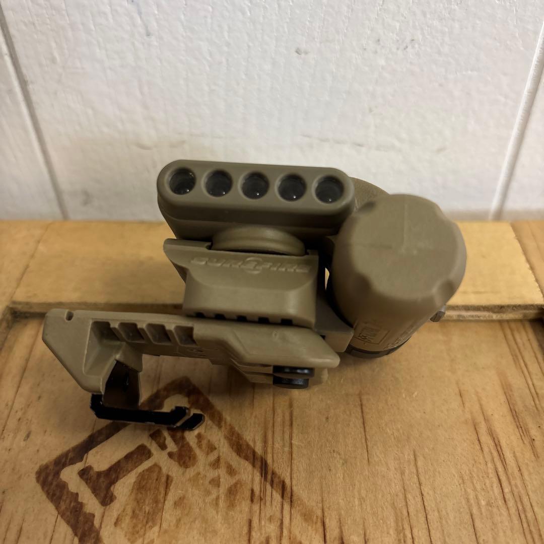 米軍　実物　SUREFIRE HELMET LIGHT HL1-A-TN
