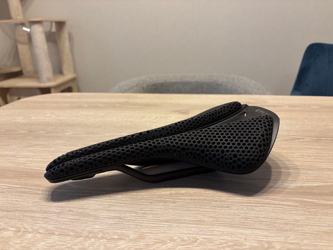 フィジーク サドルヴァーサス エボ アンタレス R1 149mm fi’zi:k