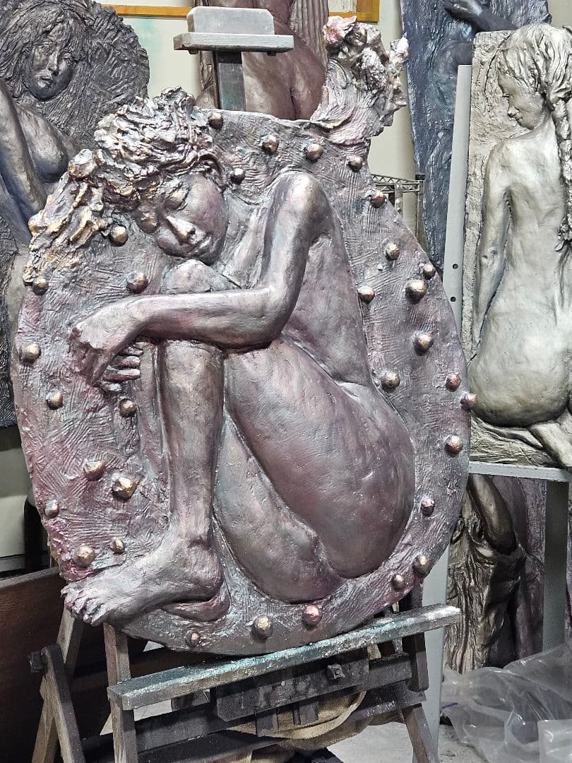 彫刻レリーフ胎内