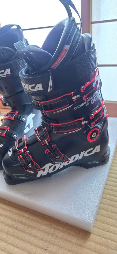 Nordica Dobermann GP 110 スキーブーツ
